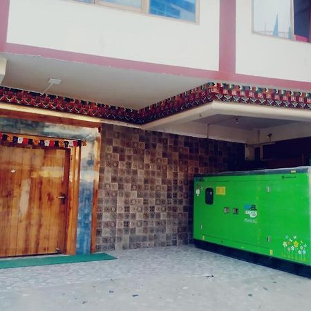 Hotel Diliphu Bomdila Luaran gambar